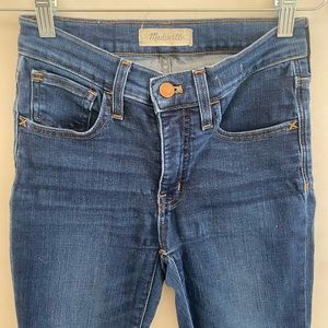 Madewell skinny frayed ankle jeans
